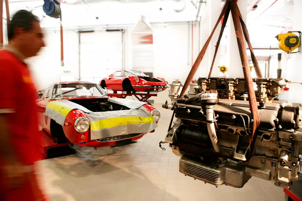 Ferrari Officine Classiche (4)